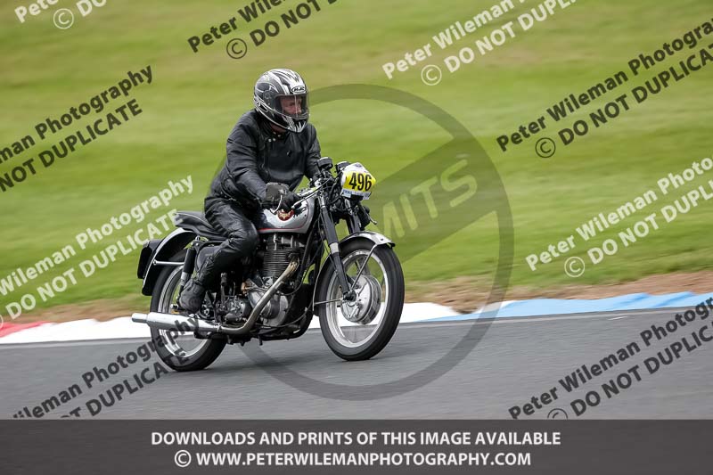 Vintage motorcycle club;eventdigitalimages;mallory park;mallory park trackday photographs;no limits trackdays;peter wileman photography;trackday digital images;trackday photos;vmcc festival 1000 bikes photographs